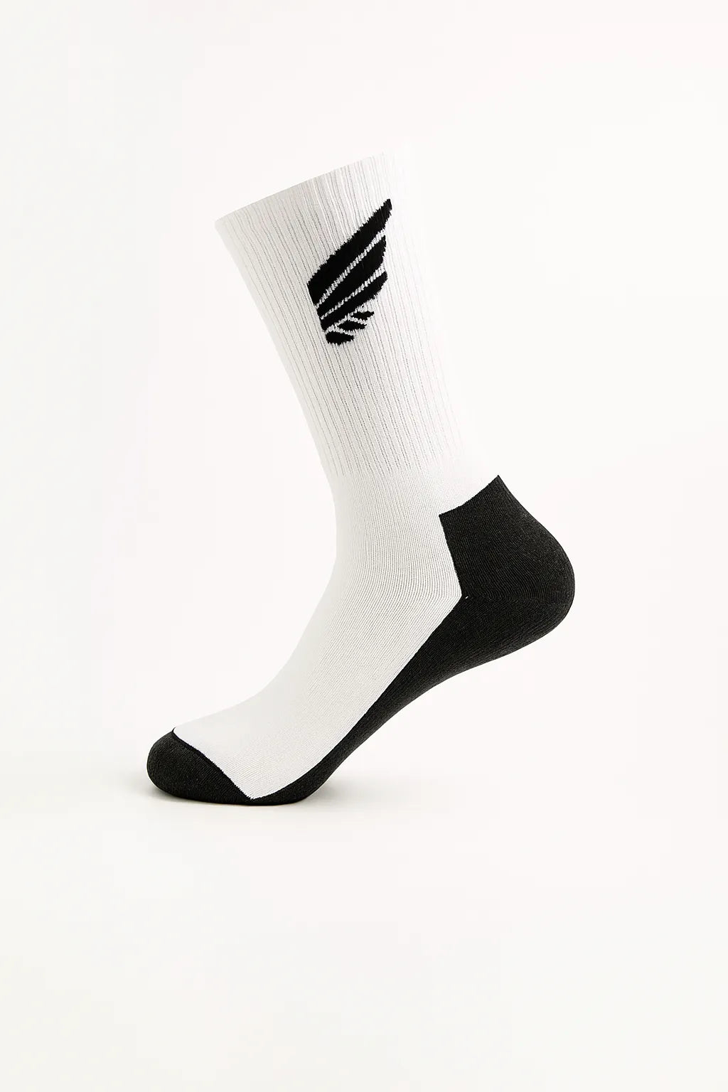 NIVɅYS Crew Socks seashell white signature wing logo and comfort design