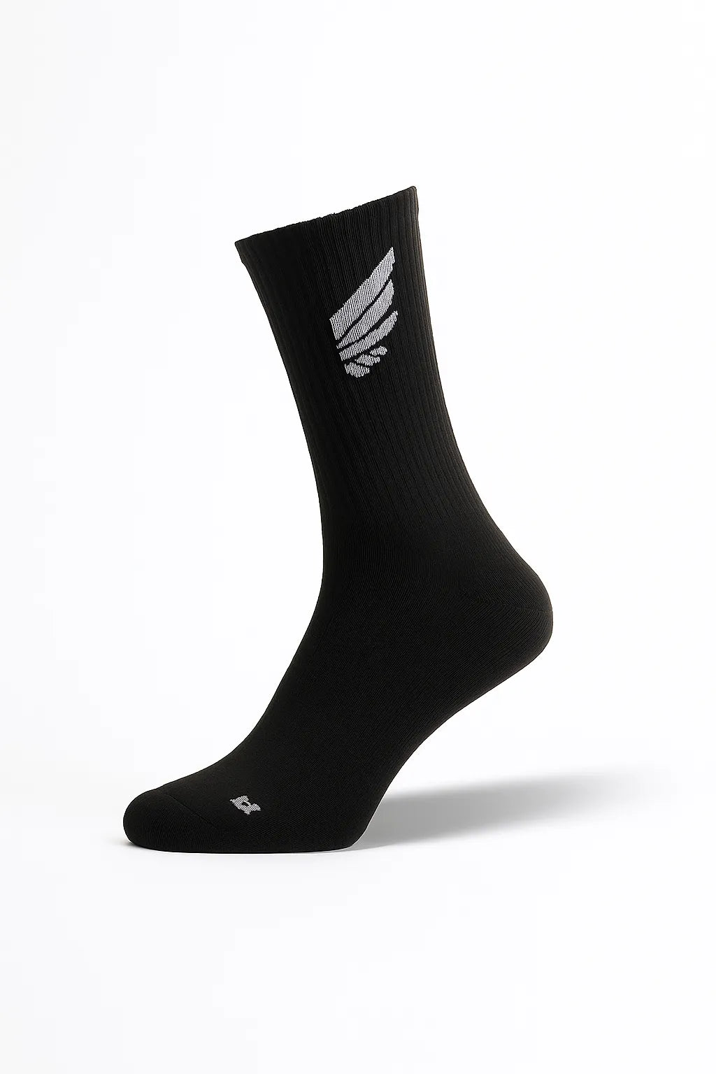 NIVɅYS sustainable socks, made from soft and recycled performance materials.