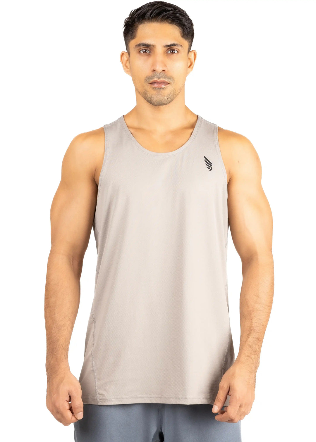 NIVɅYS sustainable athletic wear, modern design and recycled performance materials.