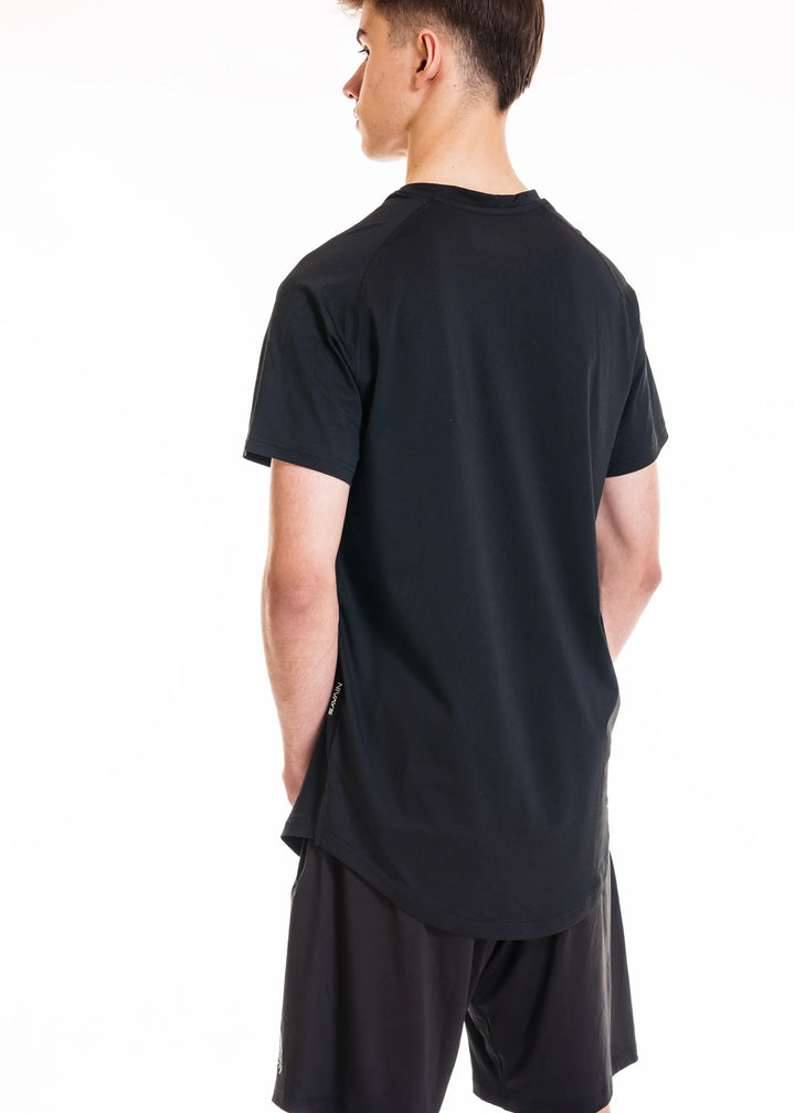 NIVɅYS sustainable activewear outfit eco-friendly workout apparel street style