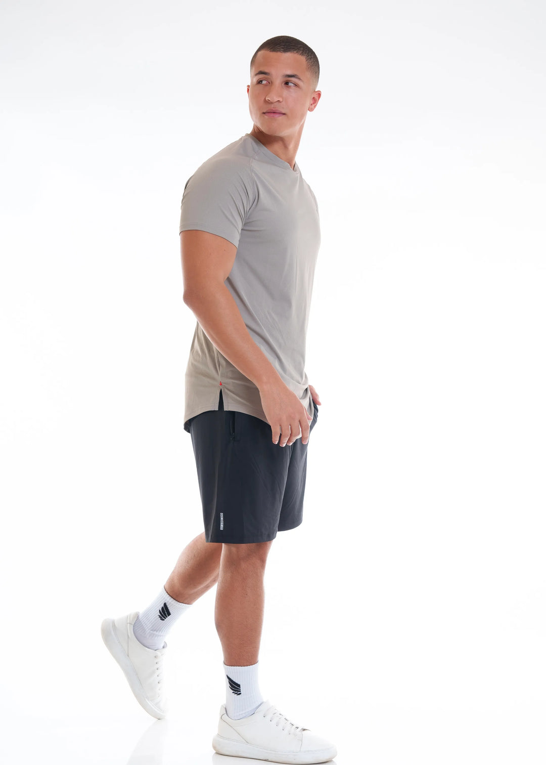Comfortable and sustainable NIVɅYS Zeyla Performance Shirt and short