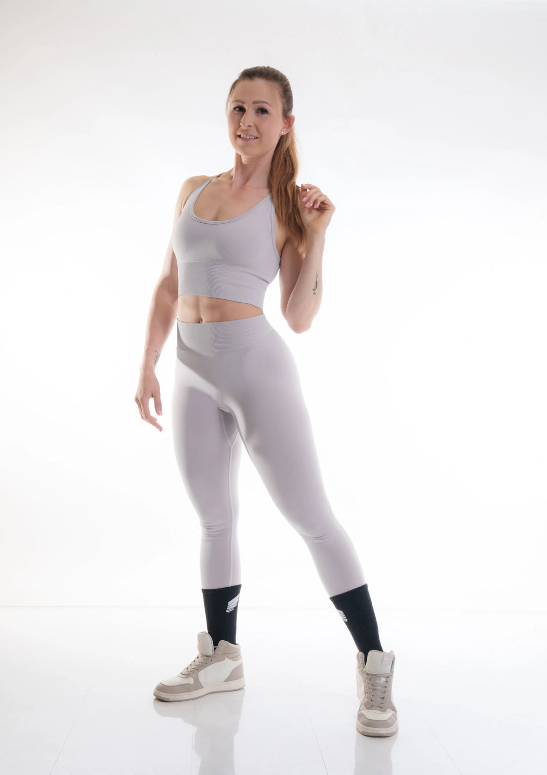 NIVɅYS eco-conscious activewear, modern fit and recycled materials.