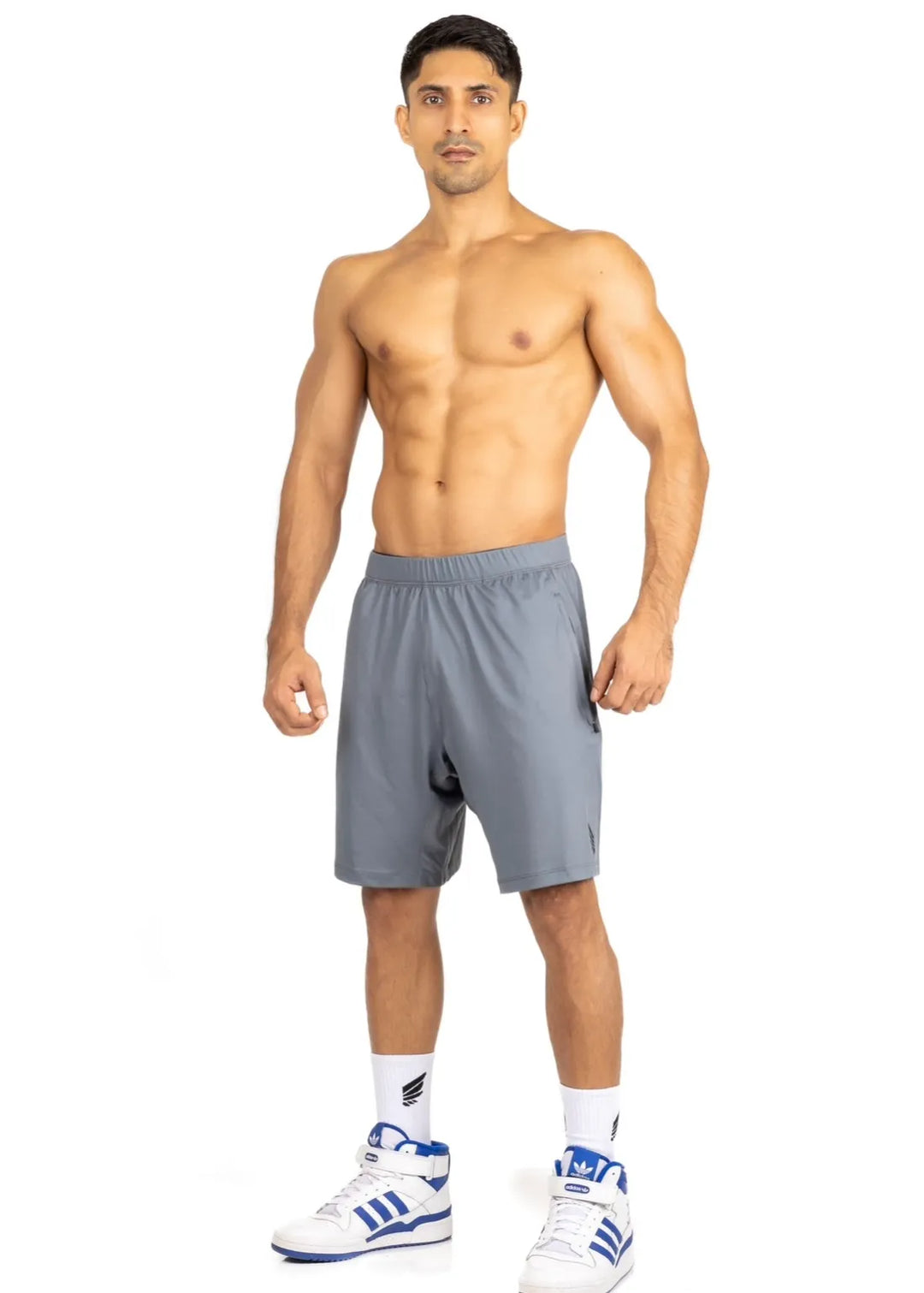 NIVɅYS Zeyla Performance Shorts sustainable activewear fit.