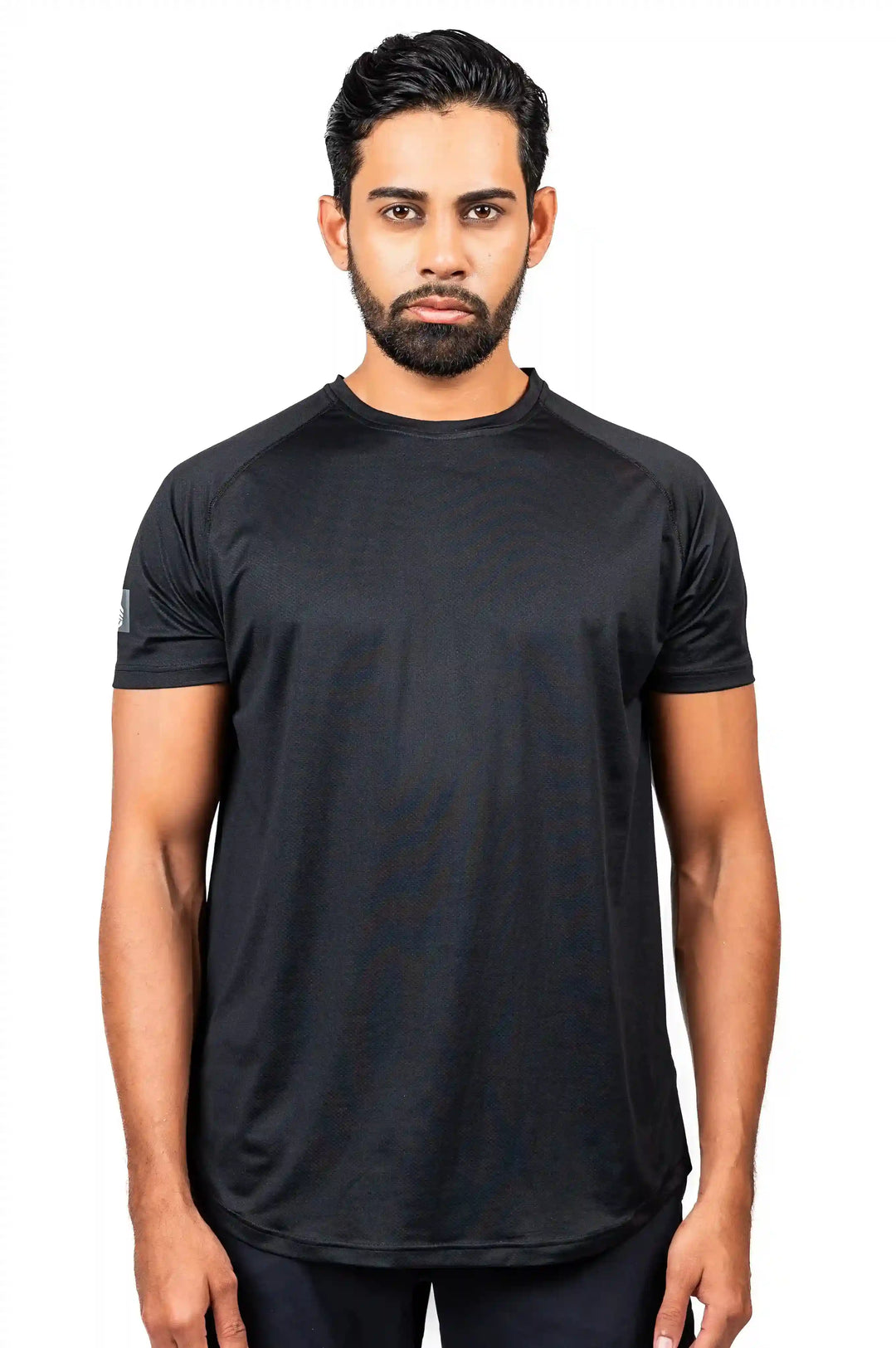 Supportive NIVɅYS sustainable activewear.