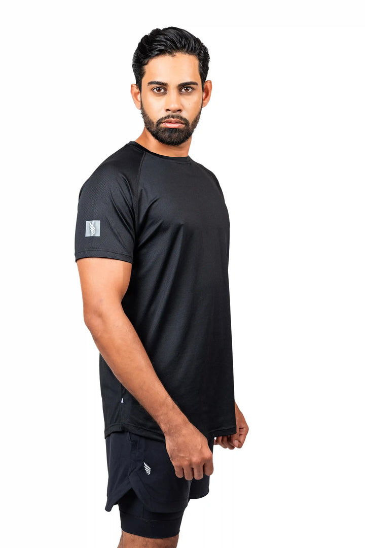 Durable and eco-conscious NIVɅYS sportswear.
